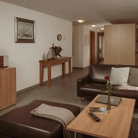 Haus Mischabel 아파트 *
