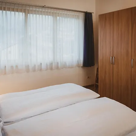 Haus Mischabel * צרמט